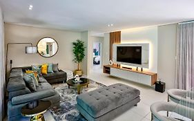 Casadulce Zimbali- Exquisite 4 Bedroom Home With Expansive Yard And Pool