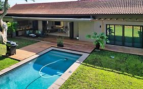 Casadulce Zimbali- Exquisite 4 Bedroom Home With Expansive Yard And Pool